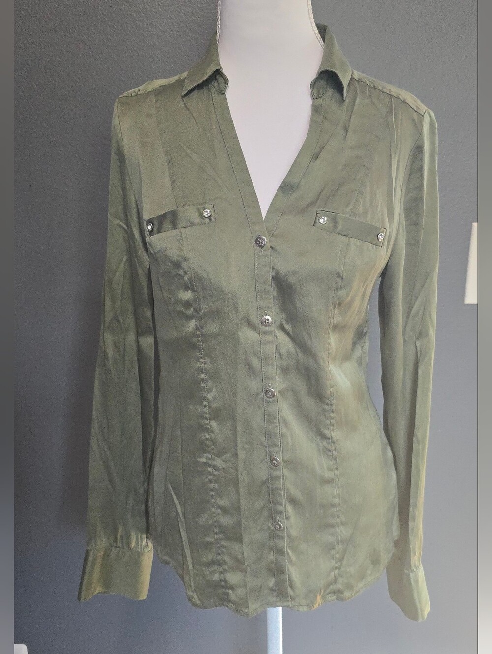 White House Black Market Olive Green Button-Front Blouse 95% Silk - Picture 2 of 7